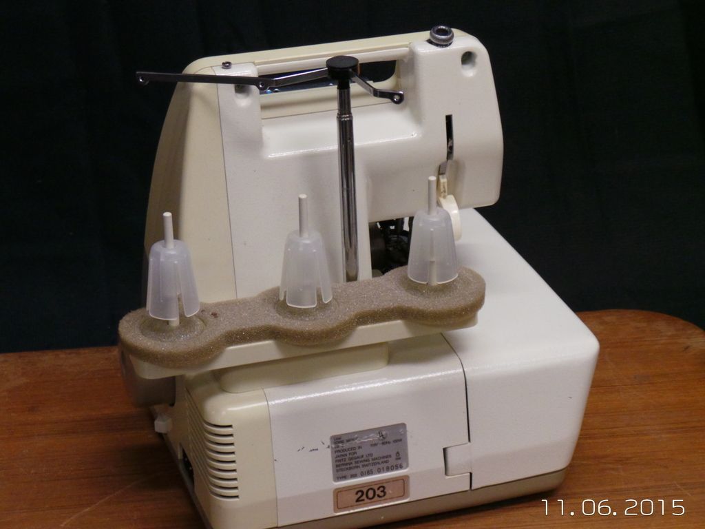 Bernina 3 Thread Overlock Serger Sewing Machine Single Needle